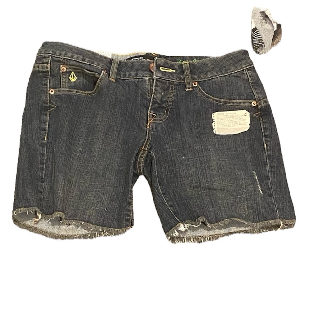 Volcom Juniors boyfriend shorts NWT